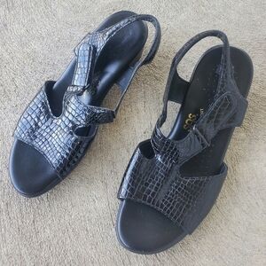 Womens 8.5 M new without tags SAS Black comfort heels wedges suntimer black croc